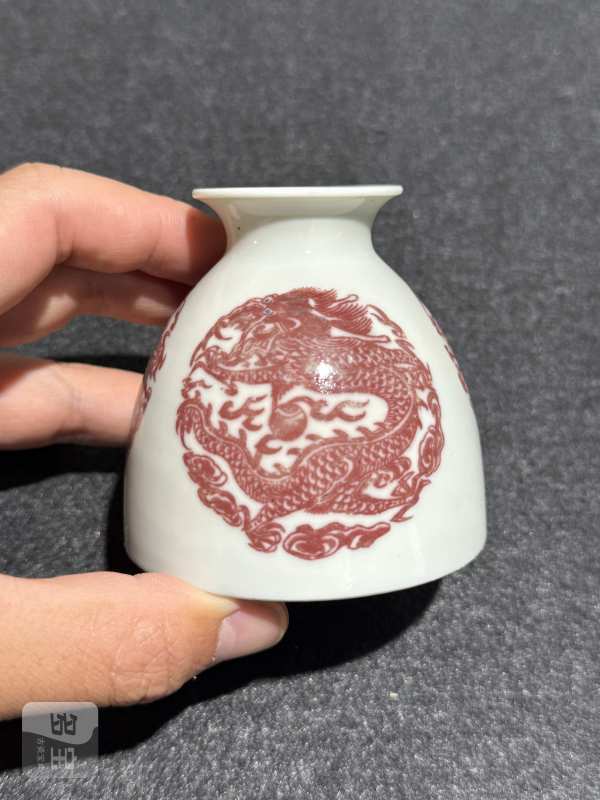 清中期 釉里红团龙纹水盂 - 图2
